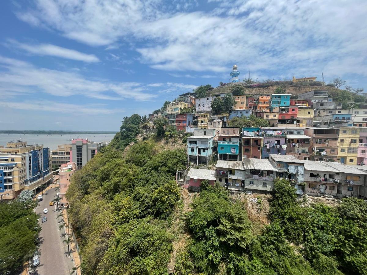 Suite Frente Al Rio En Puerto Santa Ana Riverfront Guayaquil Esterno foto