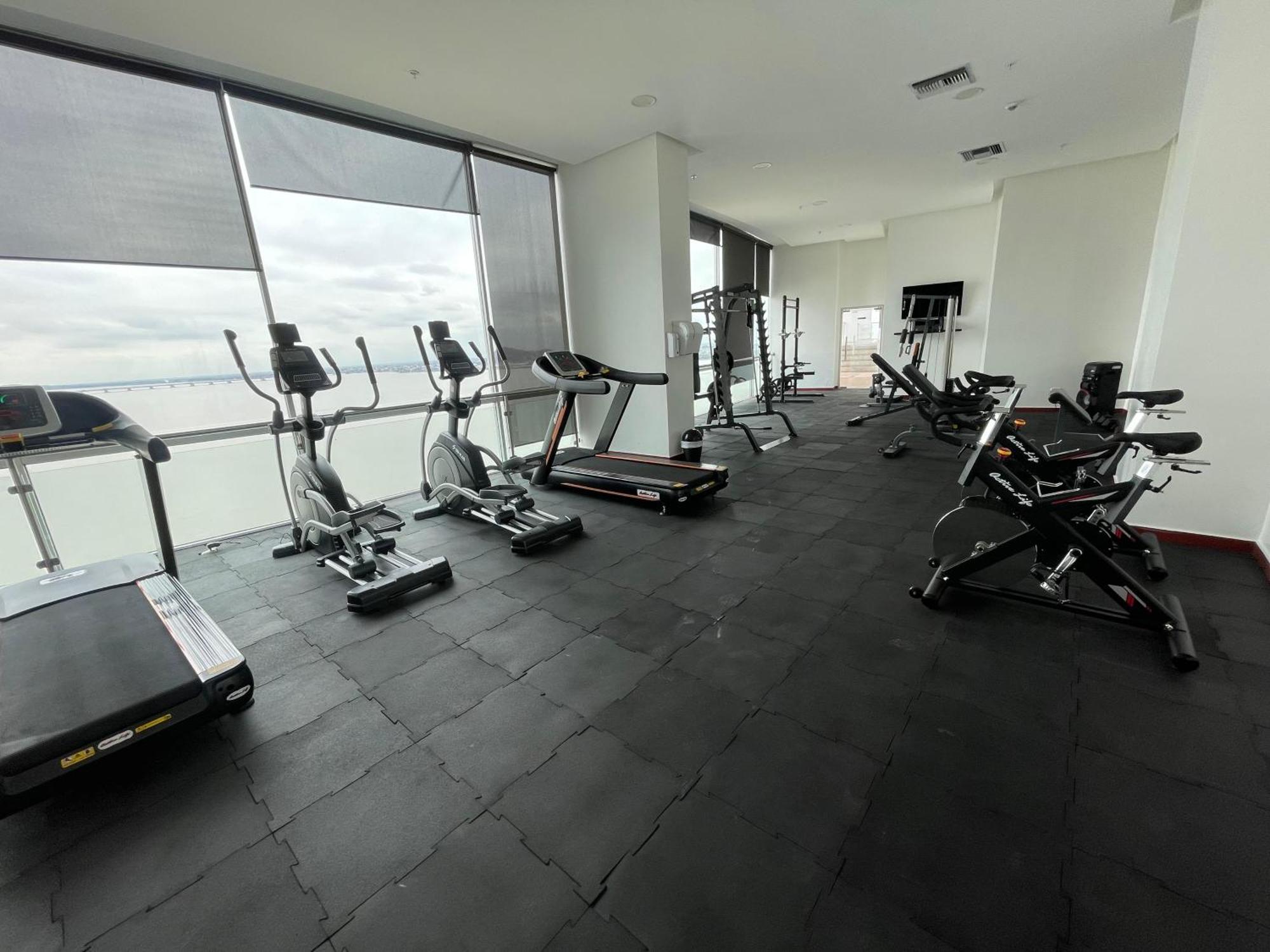 Suite Frente Al Rio En Puerto Santa Ana Riverfront Guayaquil Esterno foto