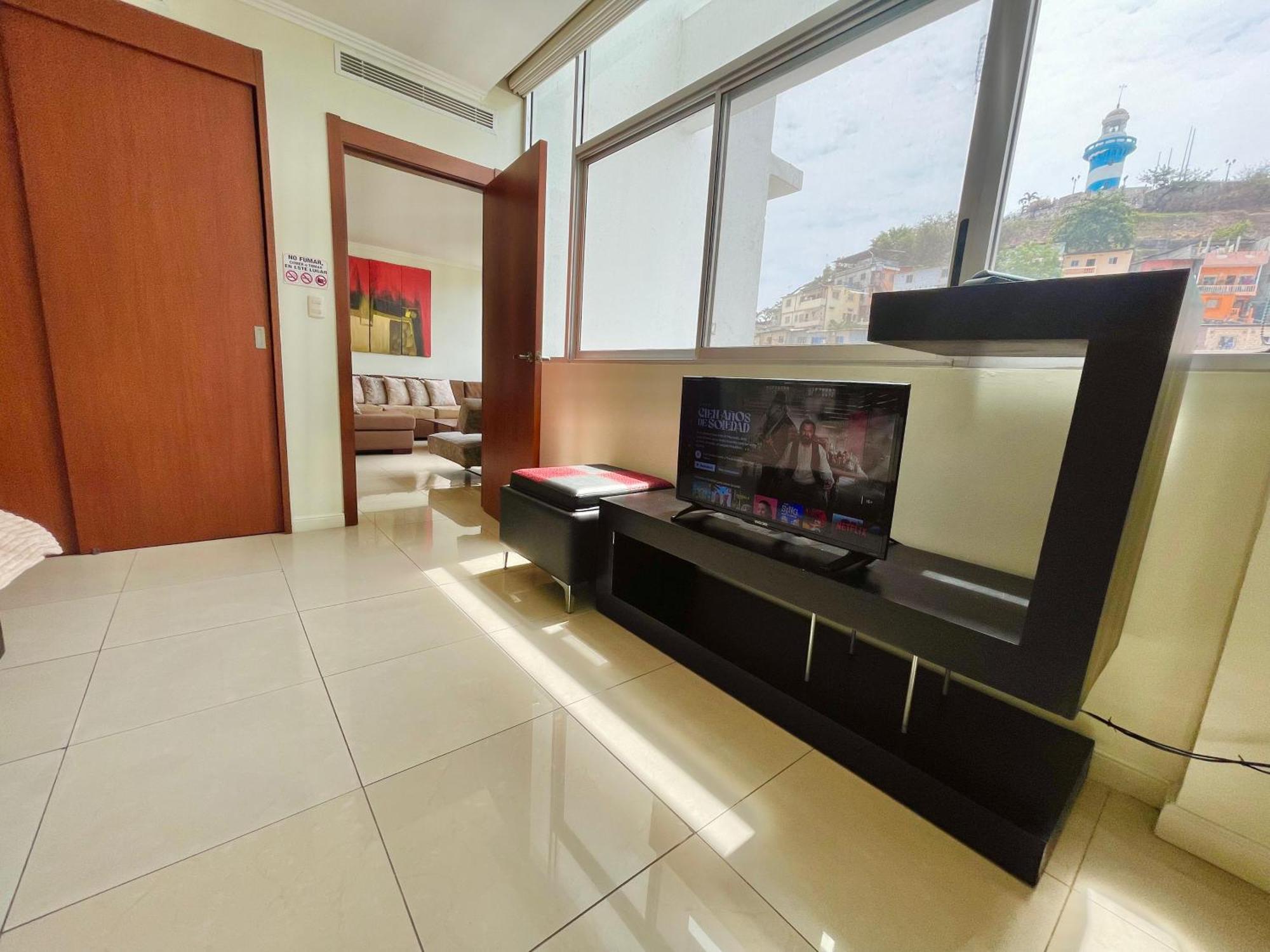 Suite Frente Al Rio En Puerto Santa Ana Riverfront Guayaquil Esterno foto